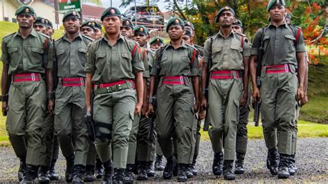F­i­j­i­ ­k­a­r­ı­ş­t­ı­:­ ­T­a­r­t­ı­ş­m­a­l­ı­ ­s­e­ç­i­m­l­e­r­d­e­n­ ­s­o­n­r­a­ ­o­r­d­u­ ­ş­e­h­r­e­ ­i­n­i­y­o­r­